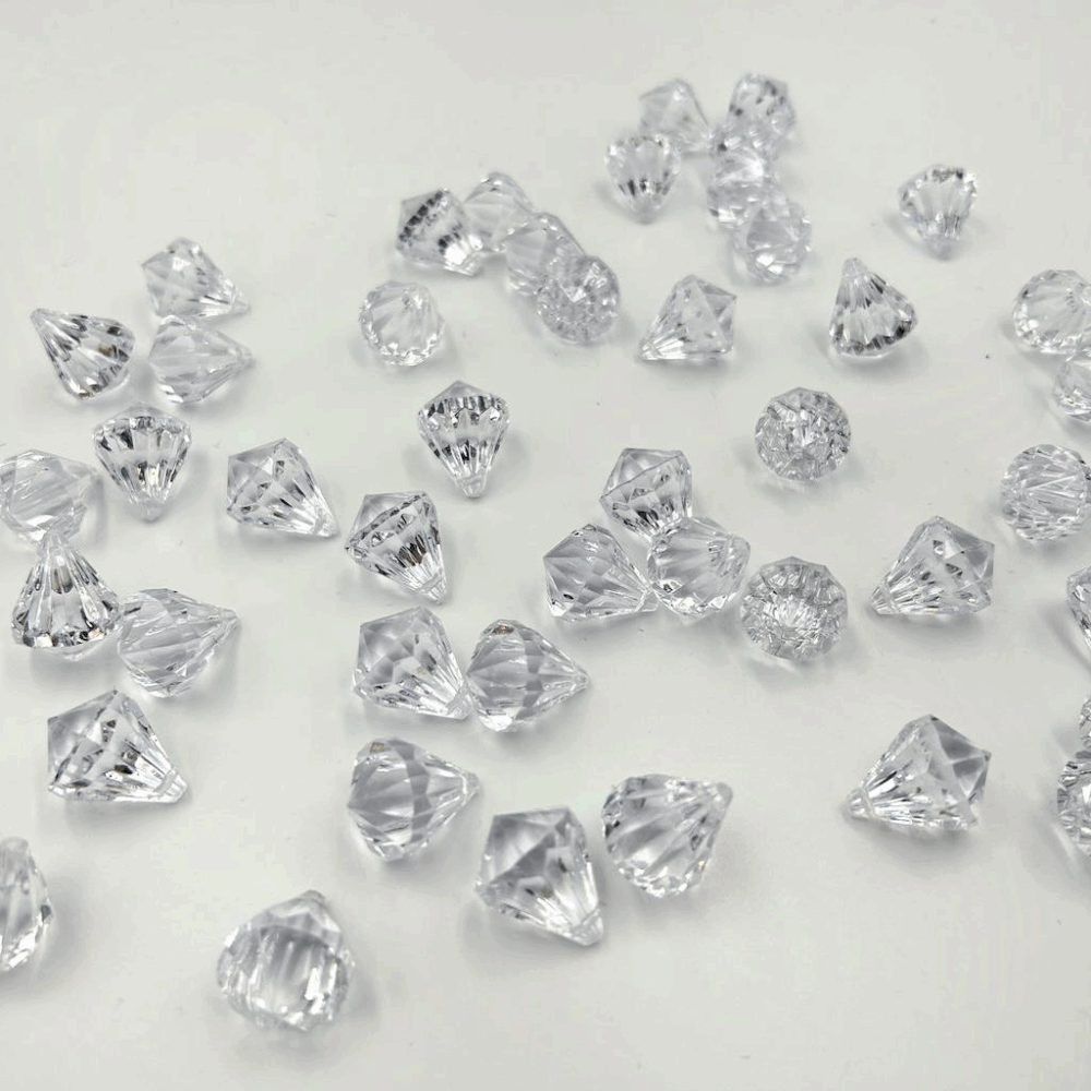 Діамант маленький кристал