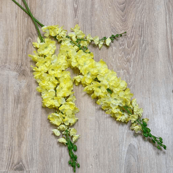 Дельфініум жовтий