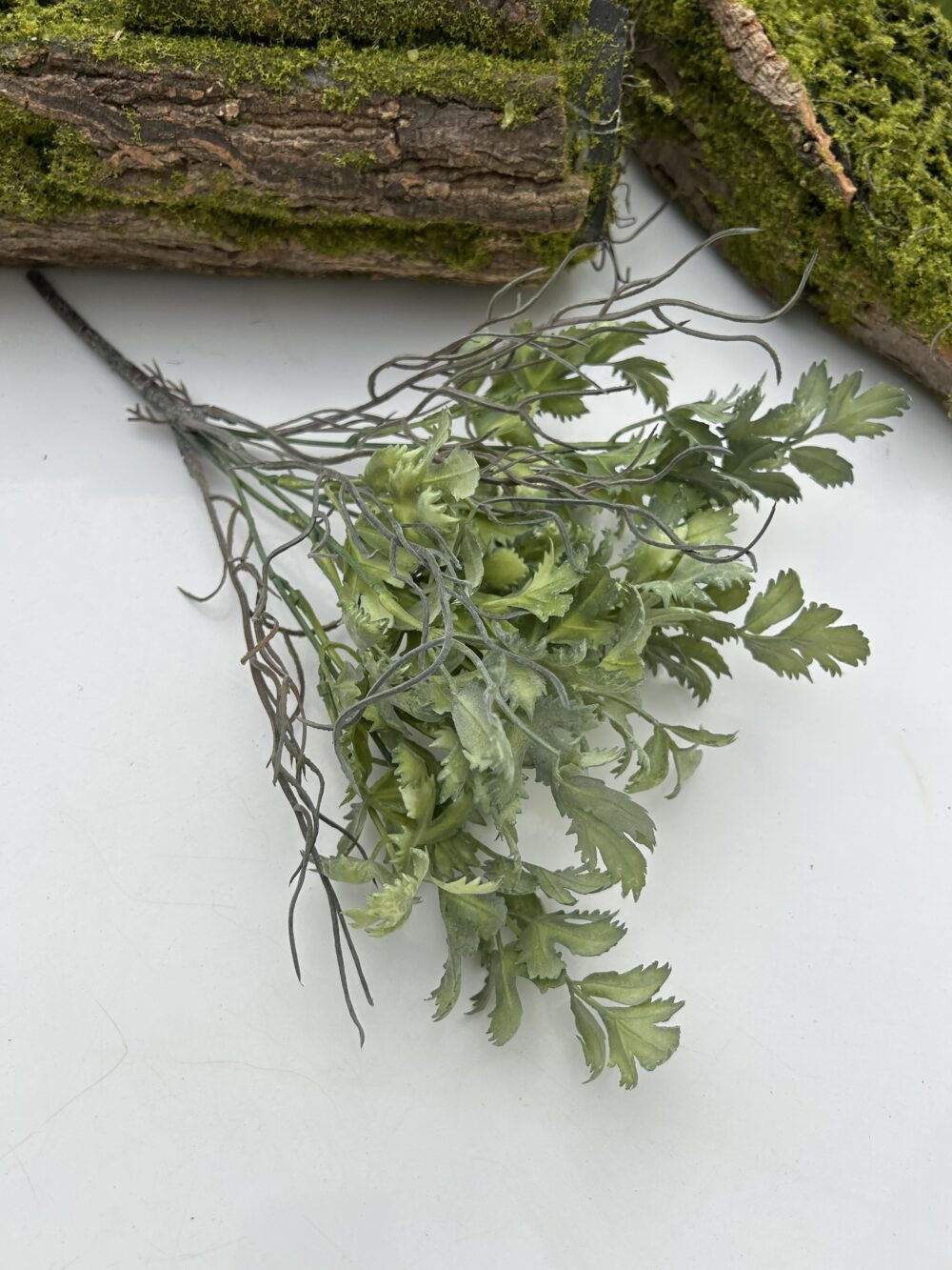 Декоративна гілка штучна з листям біла сіра зелена