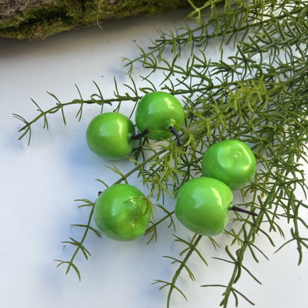 Яблуко зелене