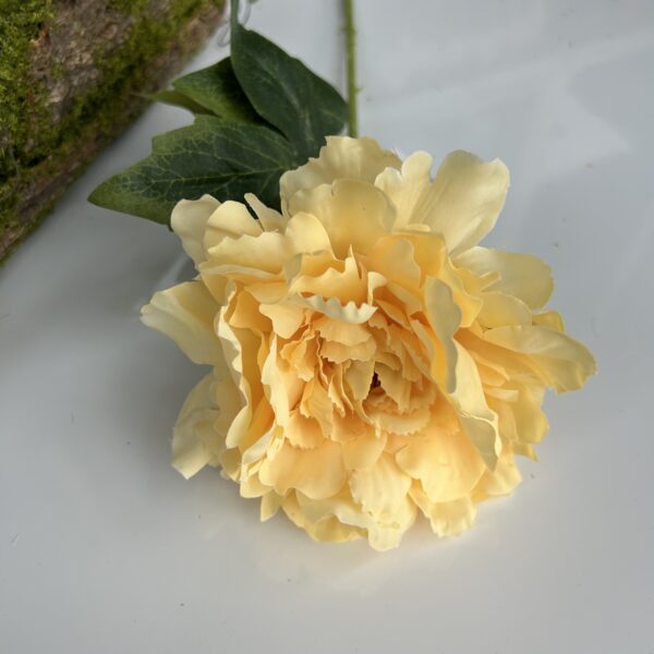 Штучний піон одиночний жовта