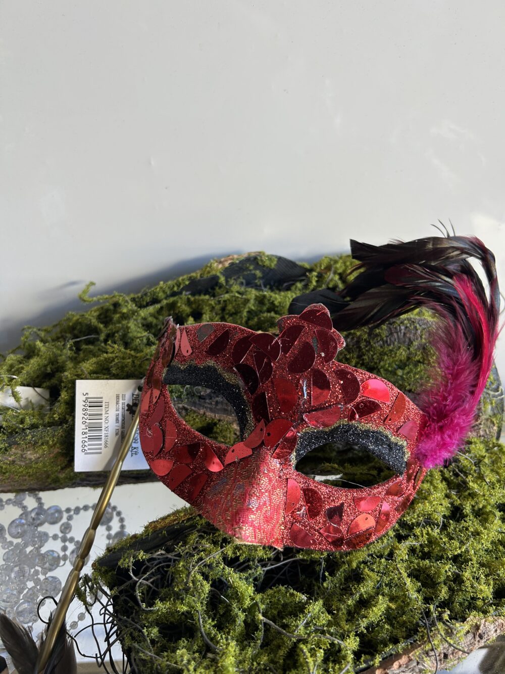 Карнавальна маска червона