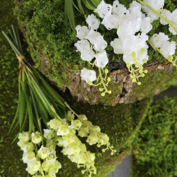 Конвалія штучна біла