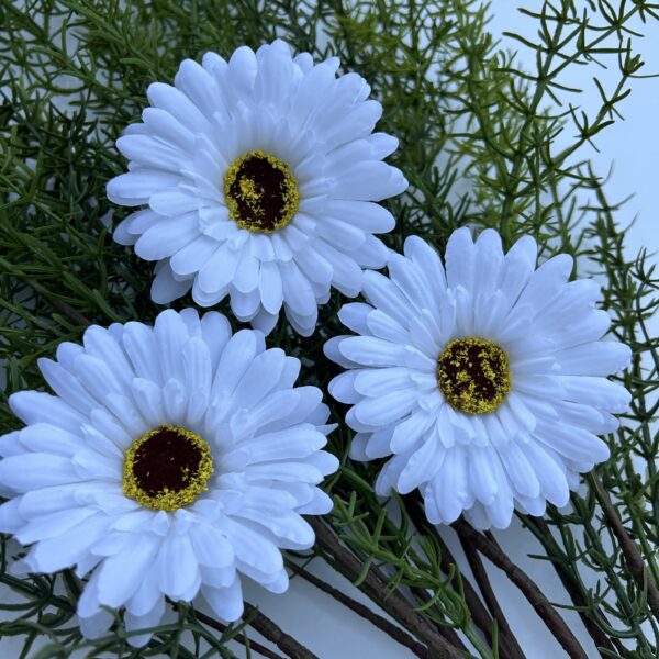 Гербера штучна (голова)біла