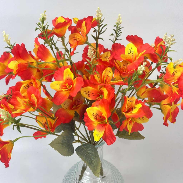 Букет Штучних альстромерій